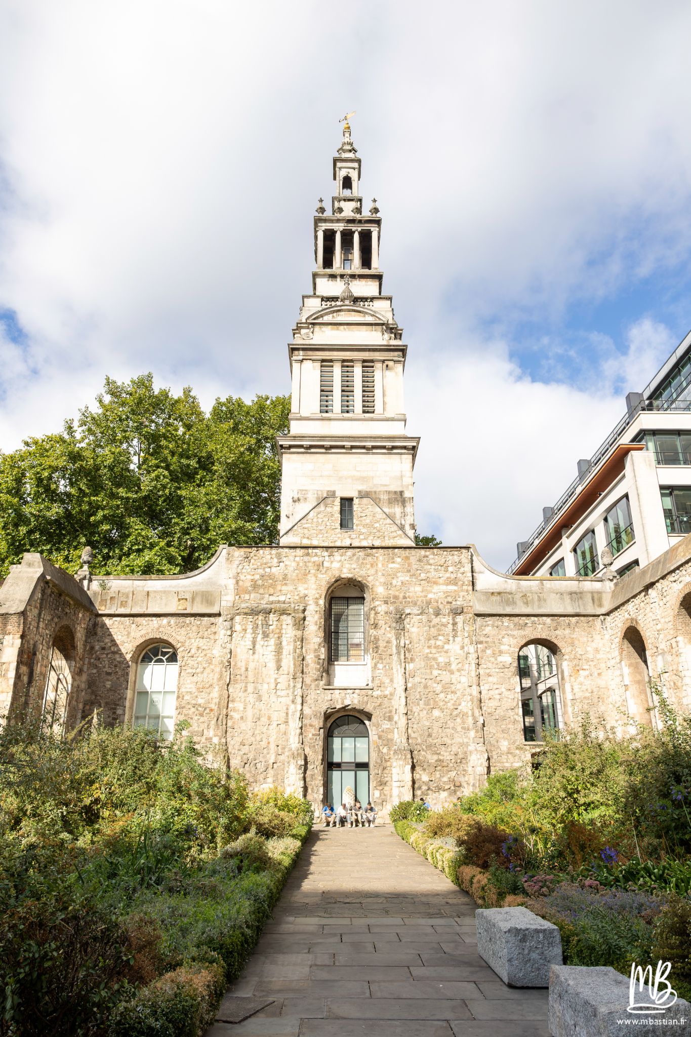 20260828 Londres MB 4