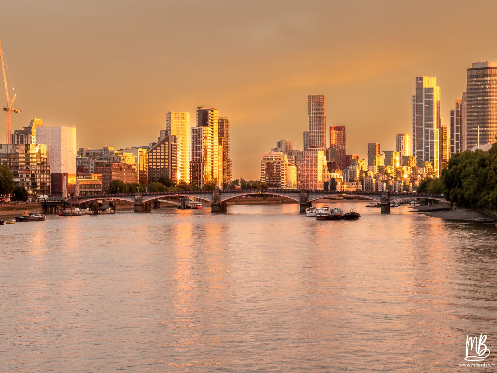 20260827 Londres MB 104
