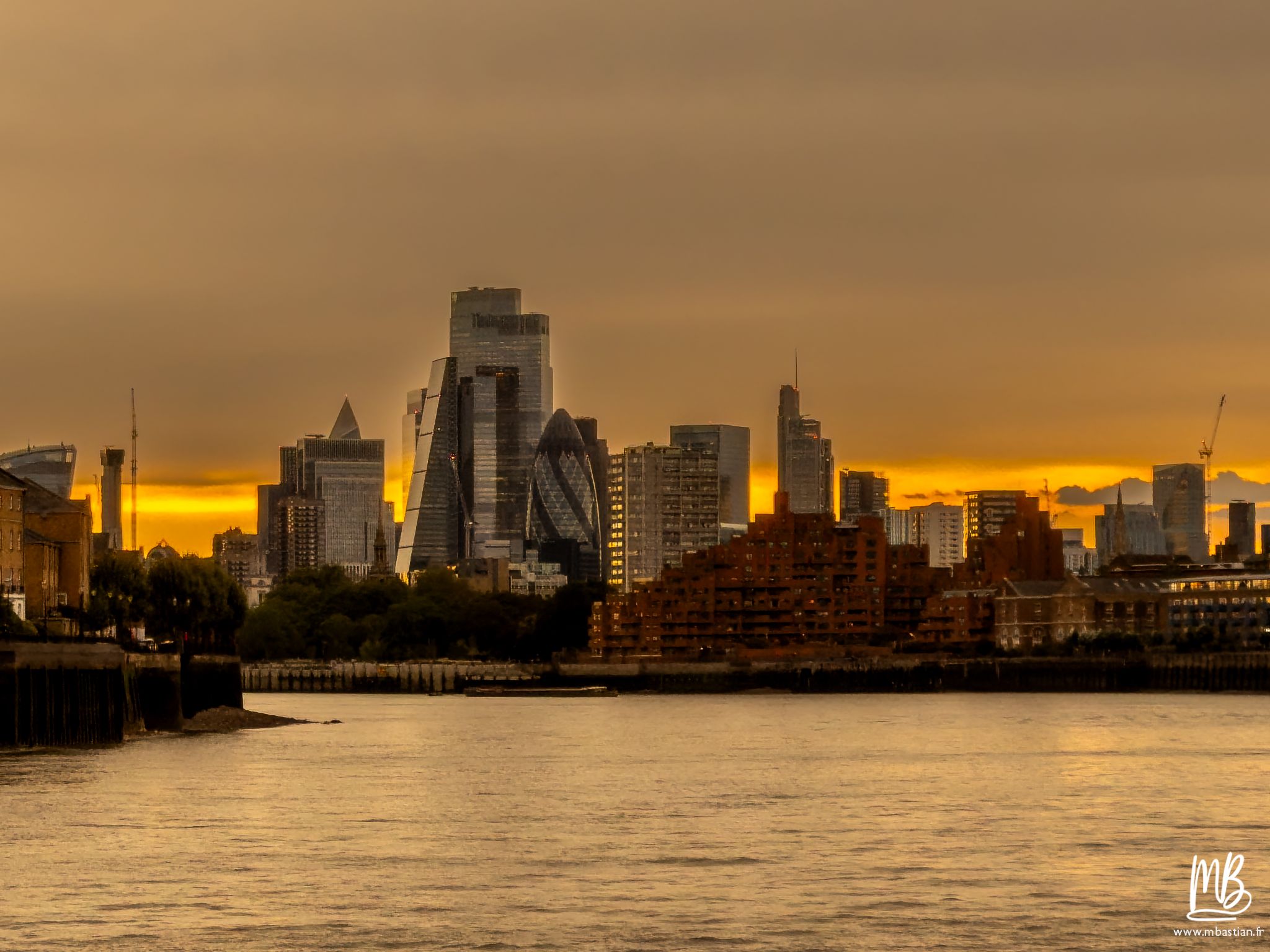 20260827 Londres MB 92
