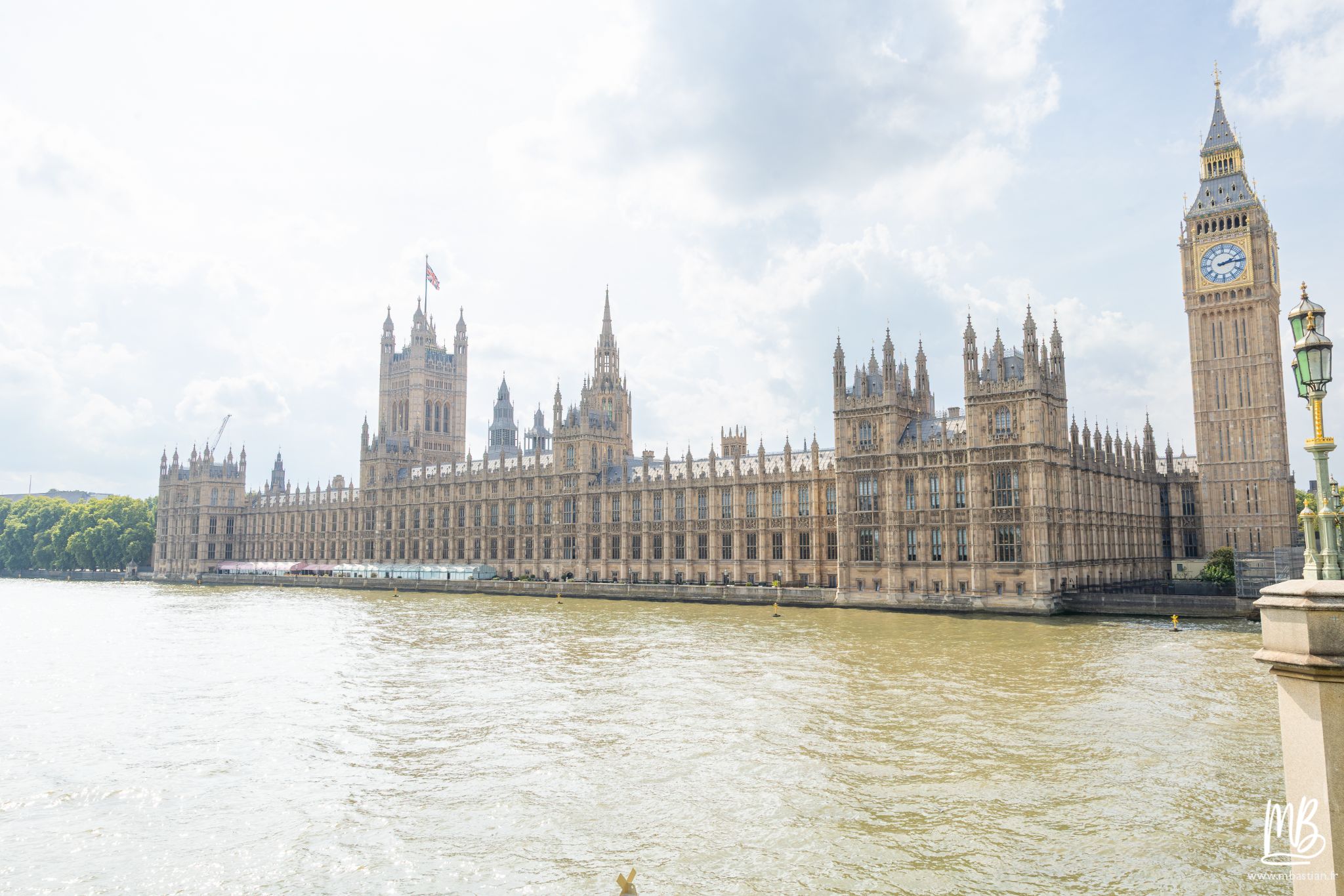 20260826 Londres MB 103