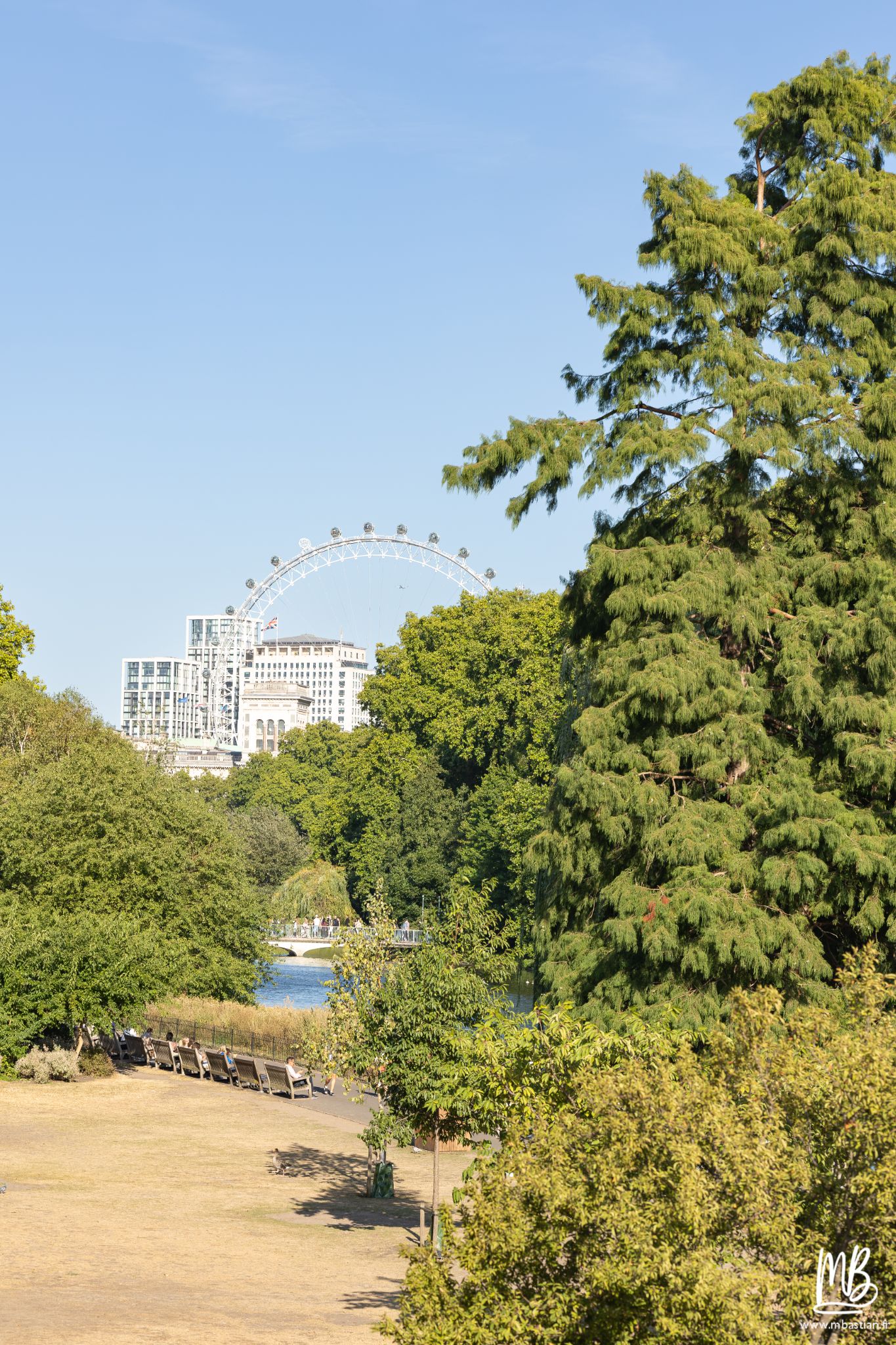 20260825 Londres MB 57